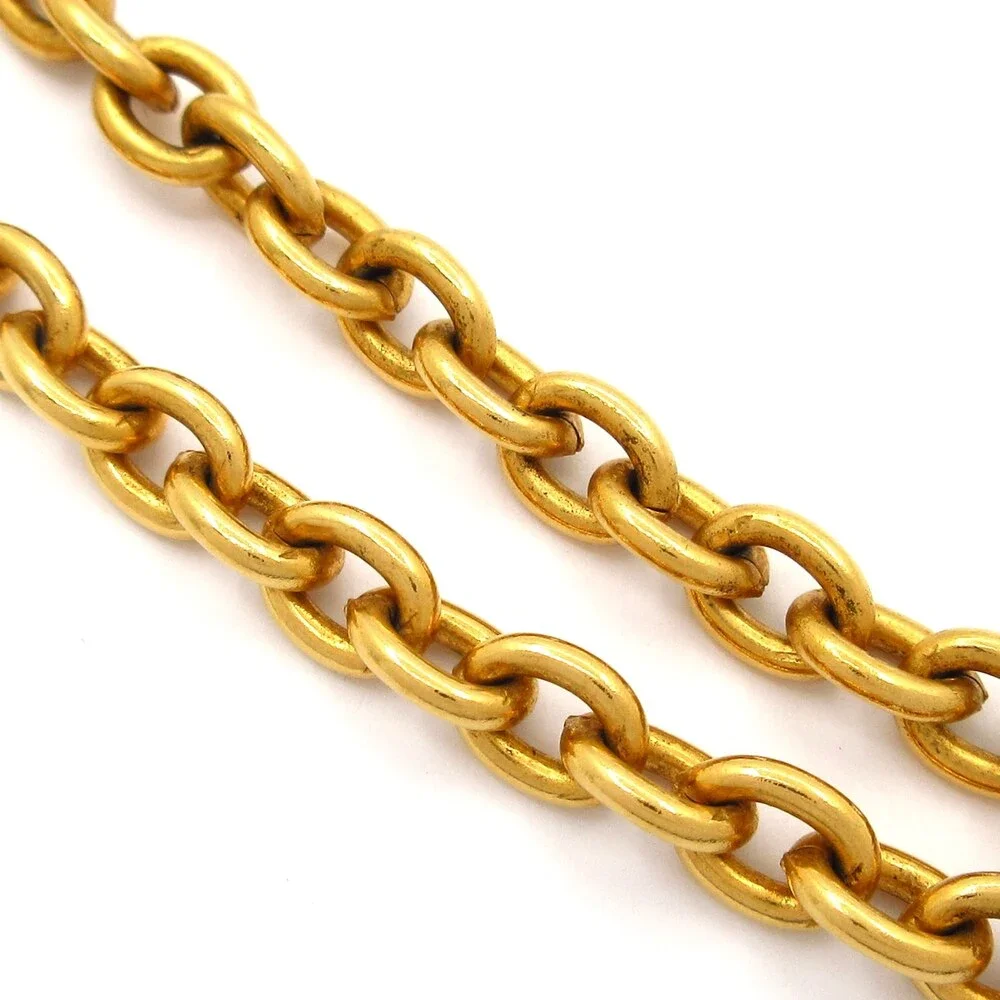 CHANEL necklace gold
